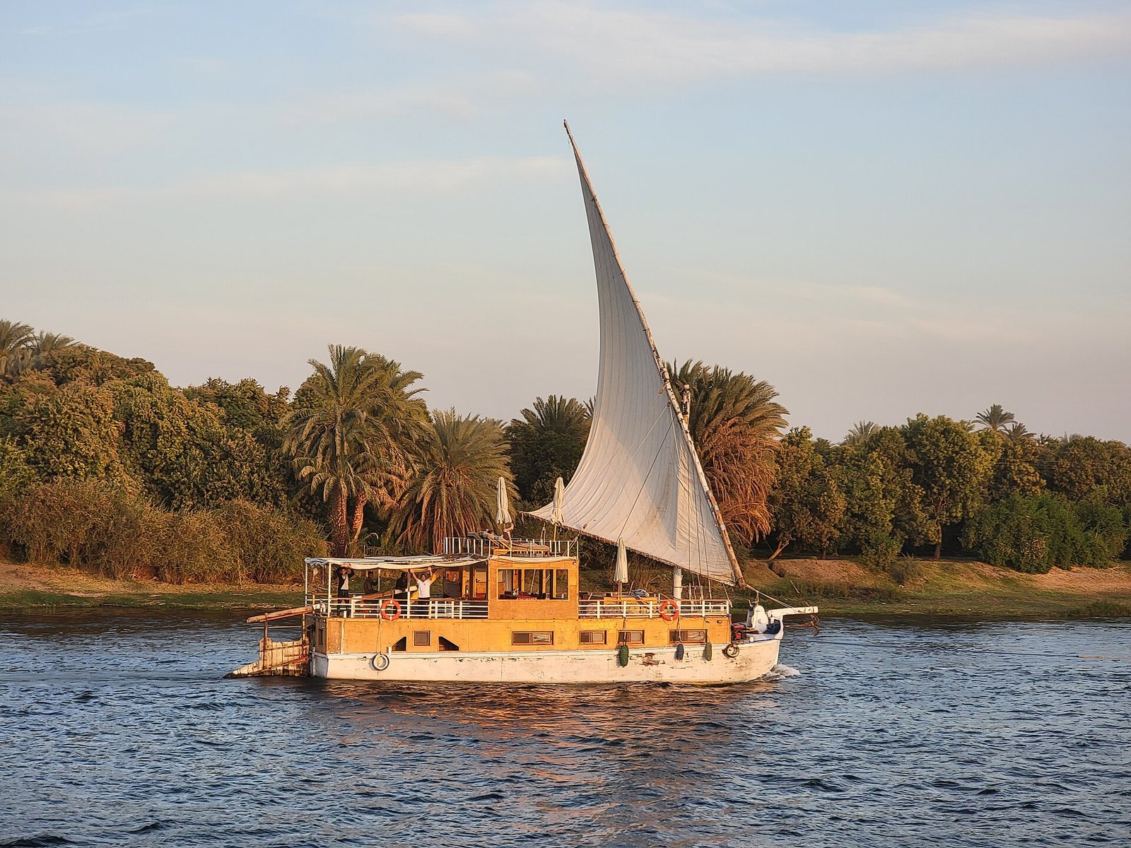 Crucero por el Nilo entre Luxor y Asuan