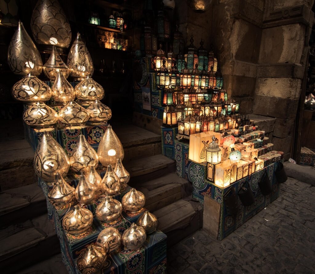 Faroles del bazar de Khan el Khalili en El Cairo