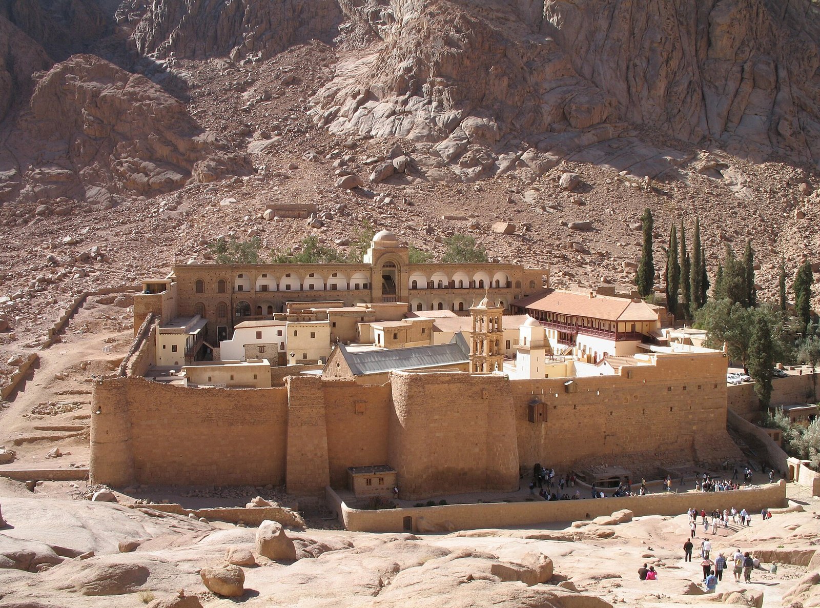 Paseo maritimo y fuerte de Qaitbey en Alejandria, Egipto
