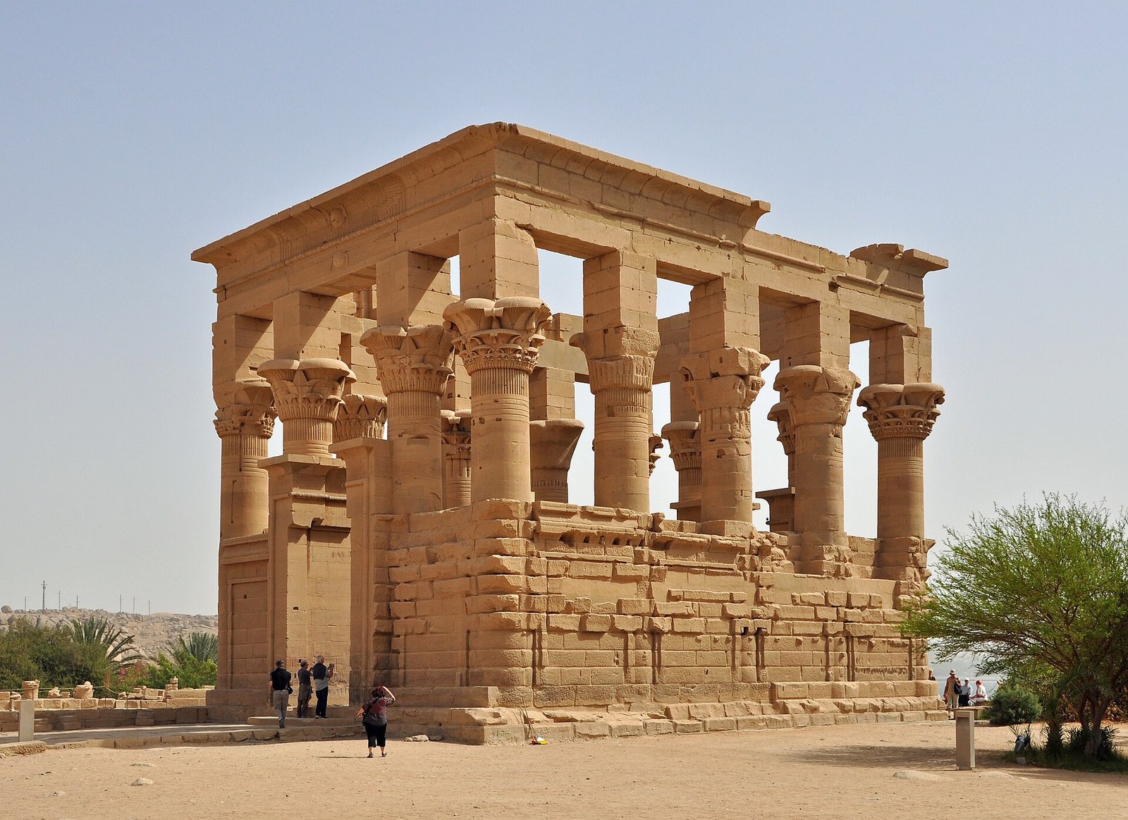 Templo de Luxor de noche, parte del programa de 2 dias en Luxor