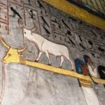 Pinturas murales de una tumba del Valle de los Reyes en Luxor, Egipto